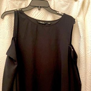 Simply Vera  by Vera wang Blk blouse
